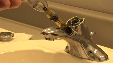 single handle bathtub faucet leaking|How To Fix A Leaking Single Handle Bathtub Faucet Quick And。